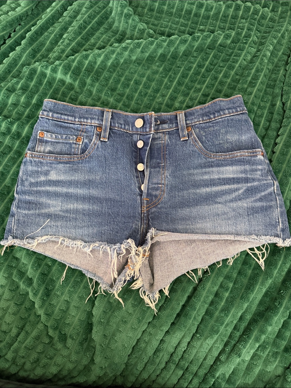 Levi’s 501 cutoff blue Jean shorts